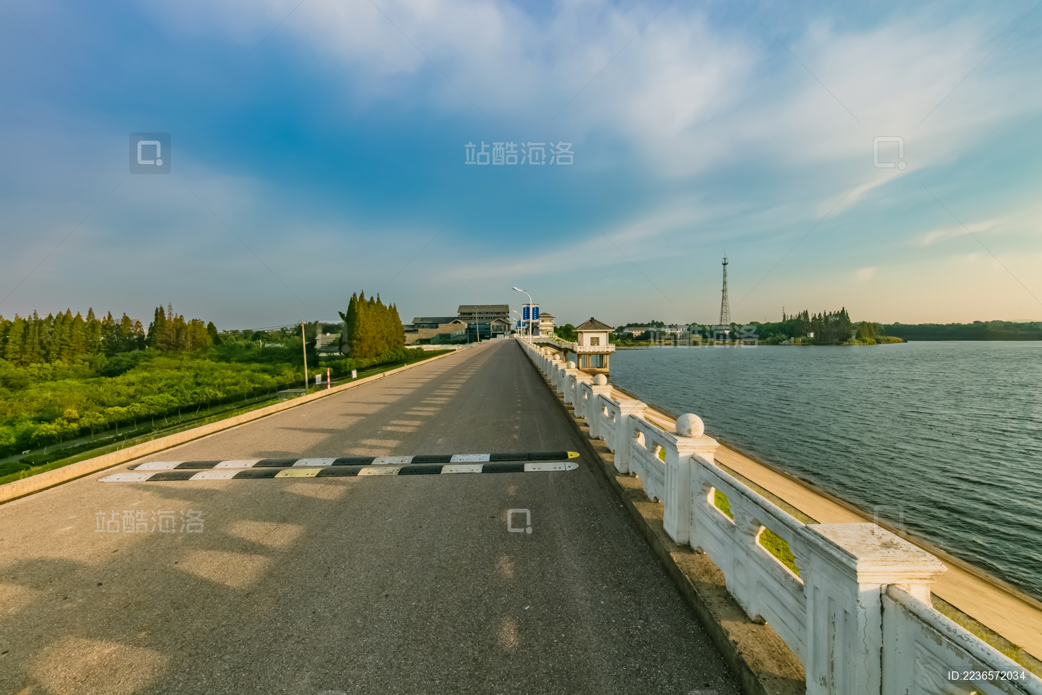 江苏省南京市溧水区平坦大道环境建筑