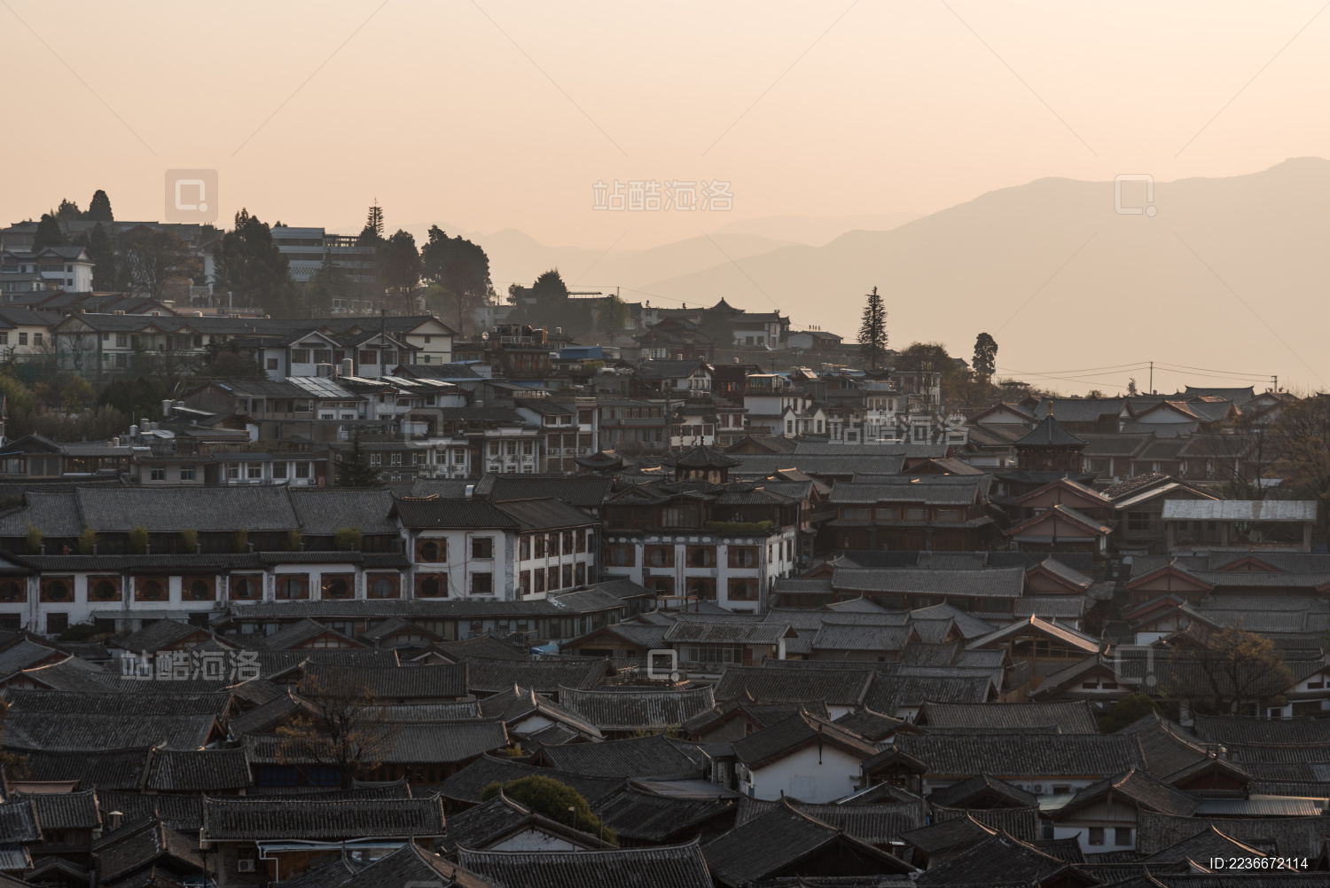 中国云南省丽江市清晨的丽江古城