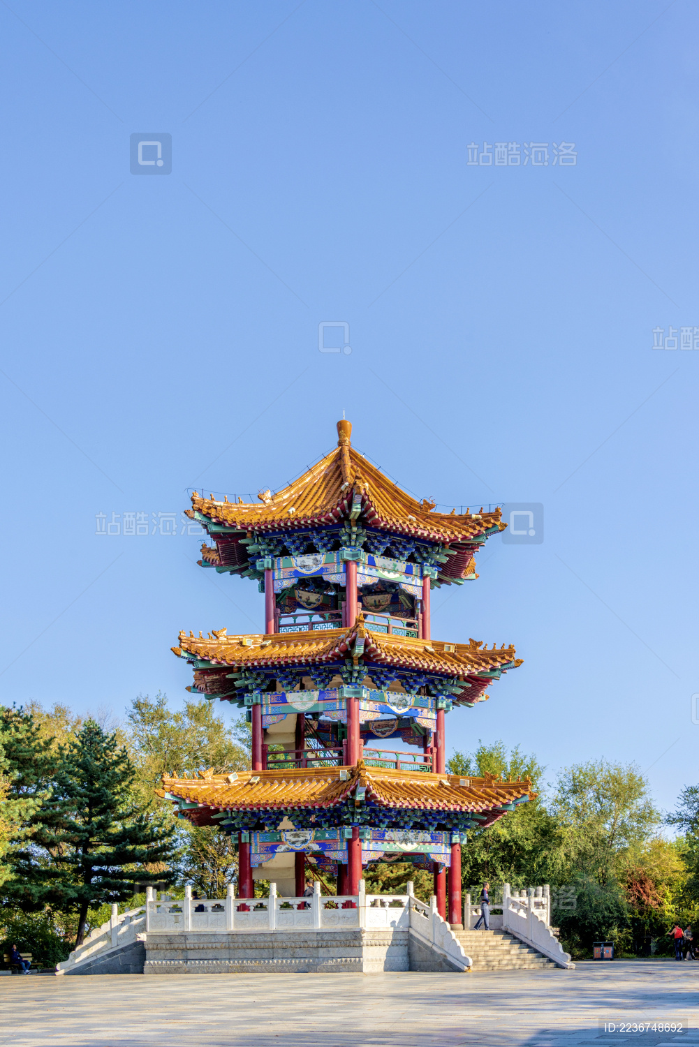 中国辽宁丹东锦江山公园回归阁