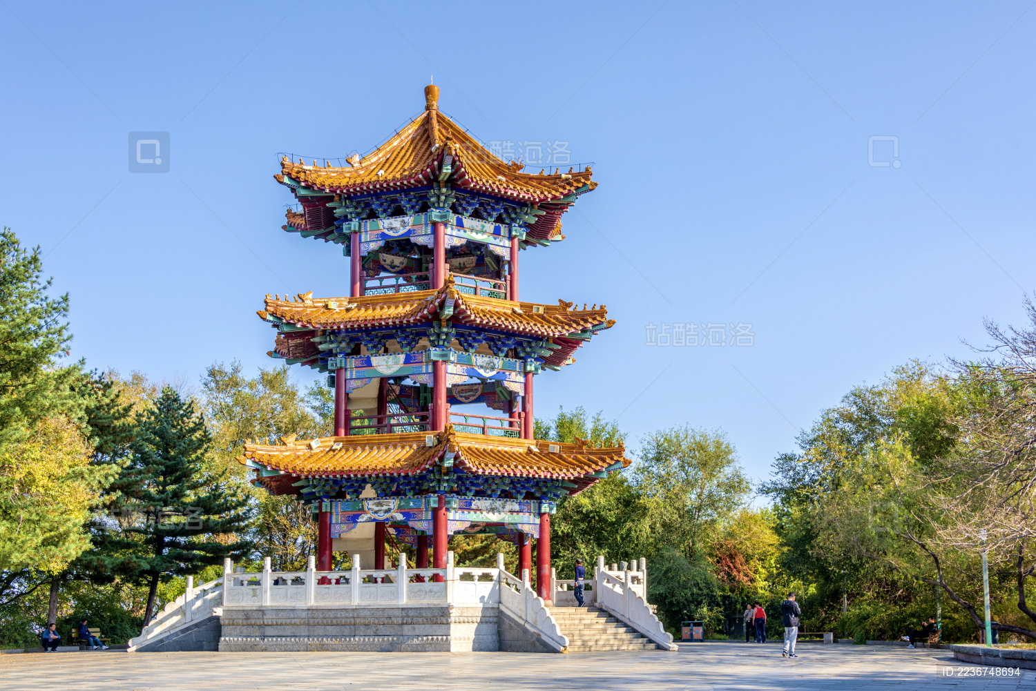 中国辽宁丹东锦江山公园回归阁