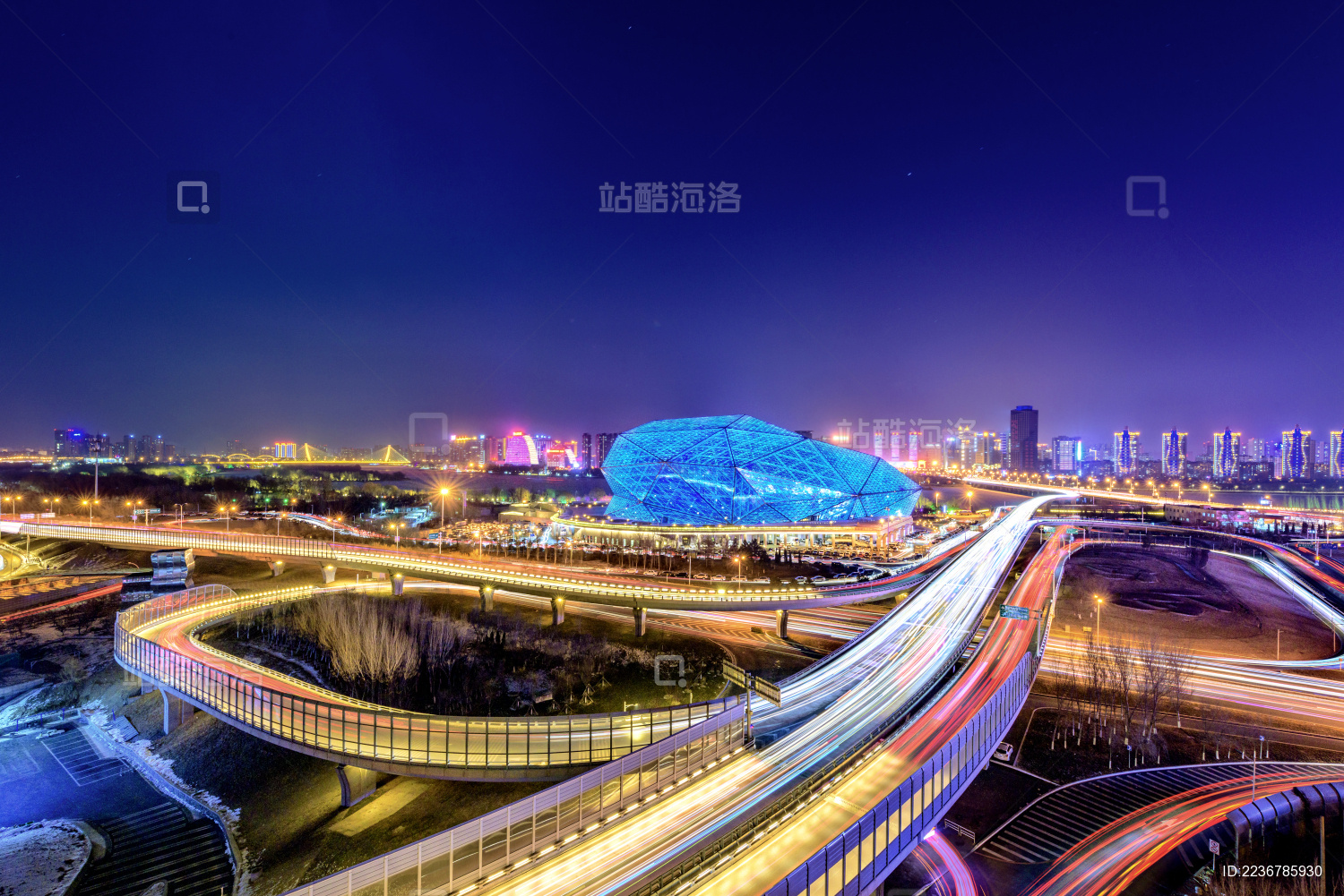 中国辽宁沈阳盛京大剧院夜景