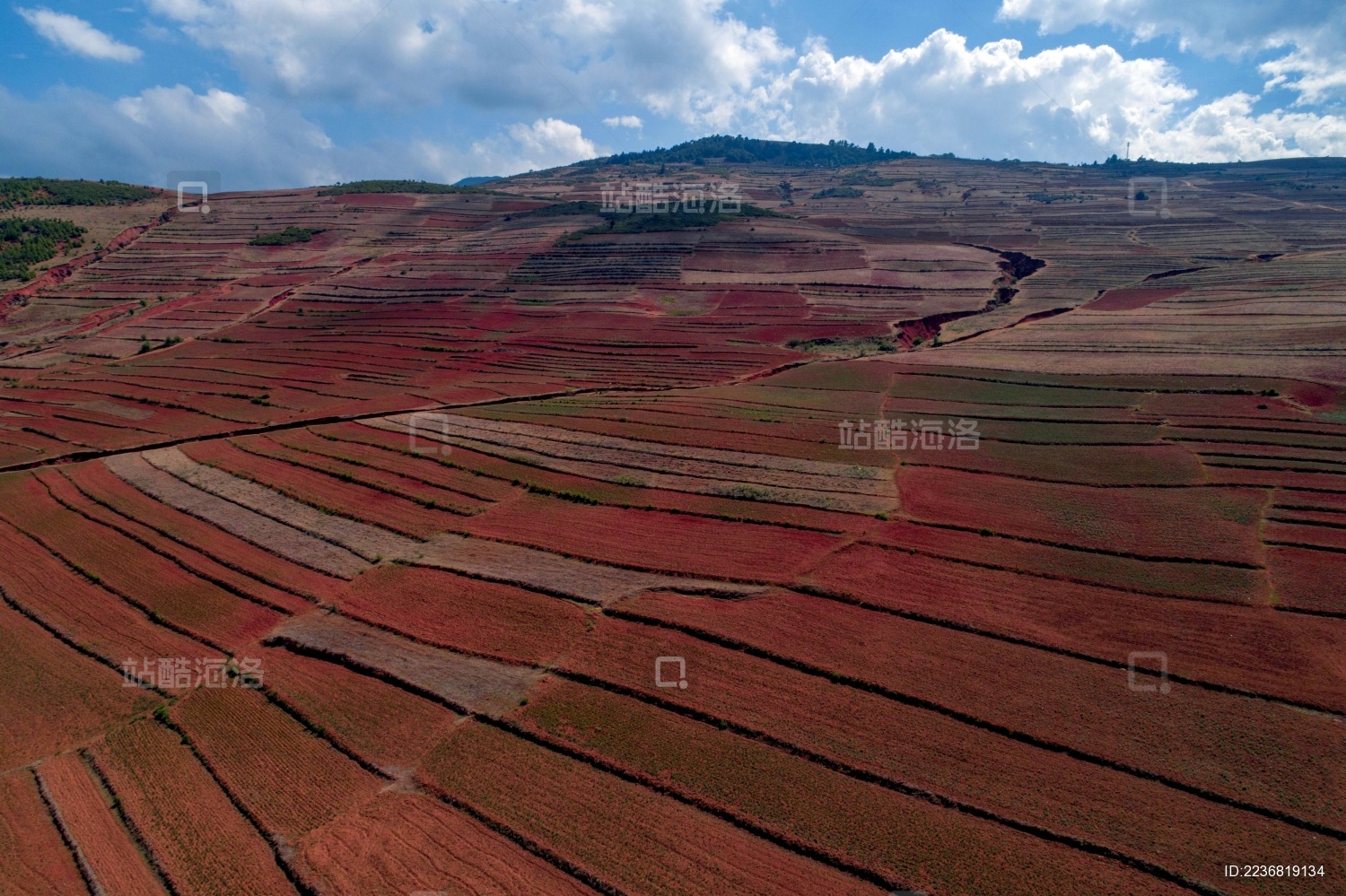 航拍四川攀枝花盐边县格萨拉的红土地