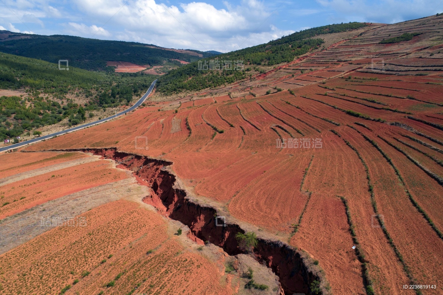 航拍四川攀枝花盐边县格萨拉的红土地
