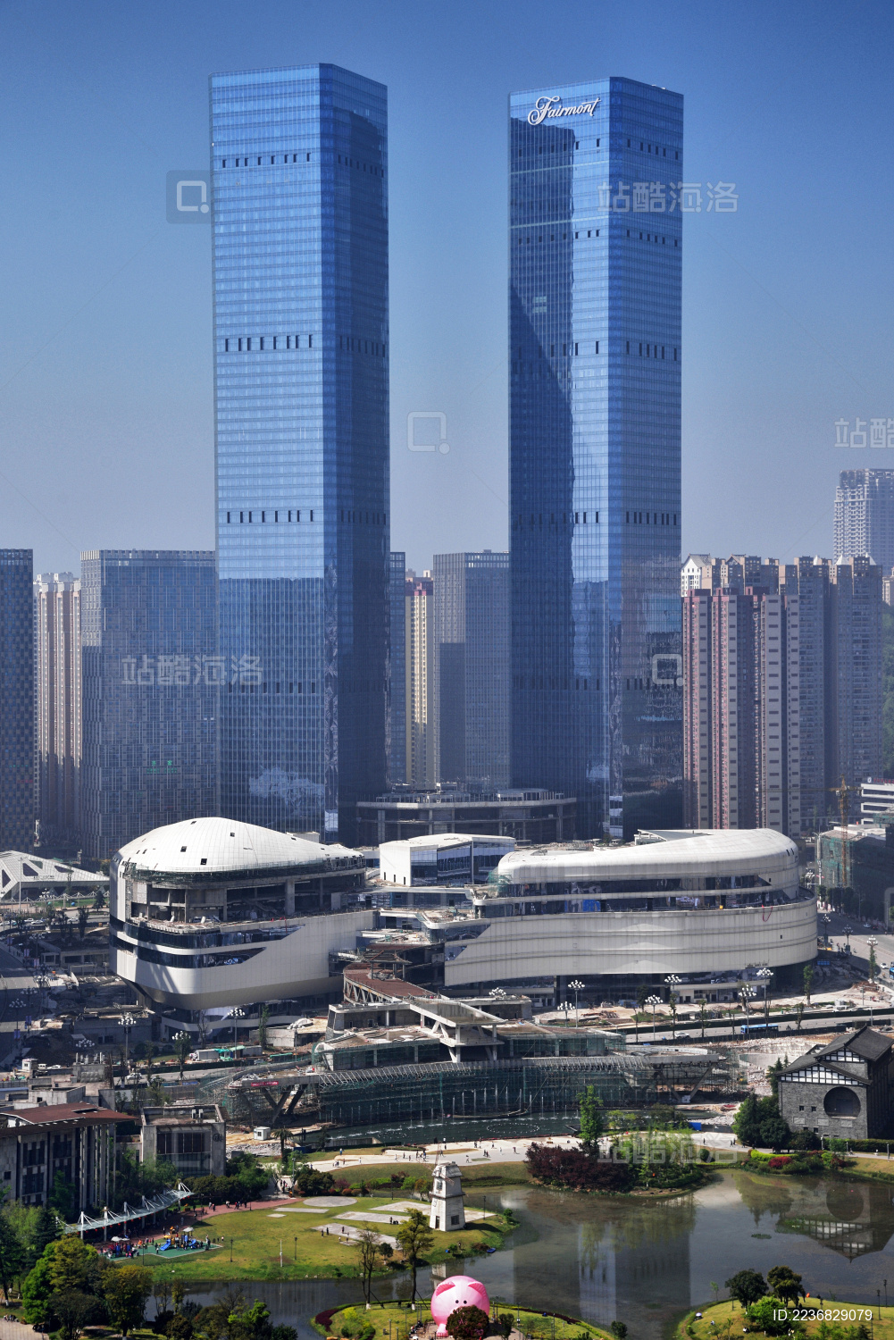 贵阳花果园双子塔城市建筑风光