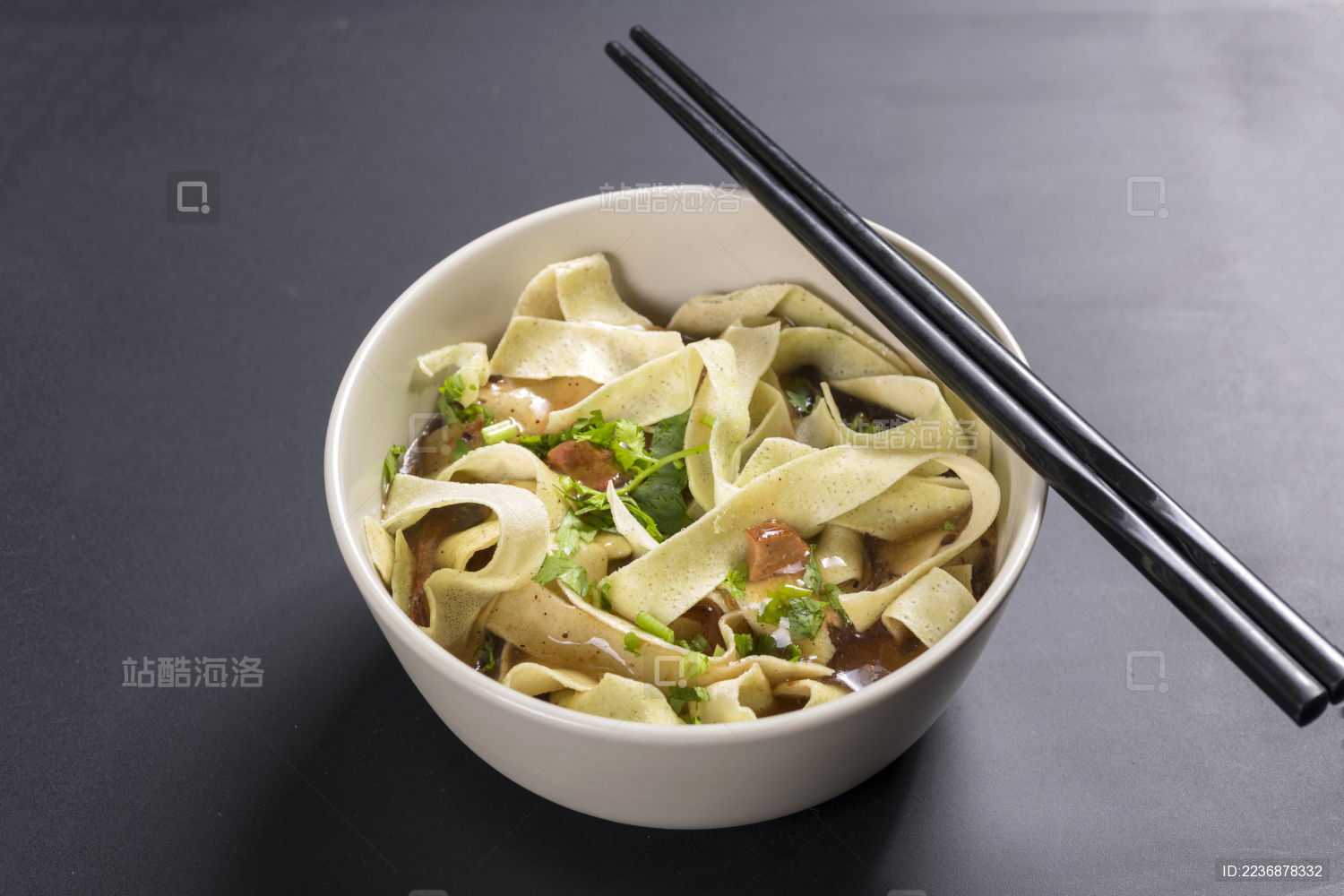 天津传统早点小吃具有清热解暑功效的锅巴菜