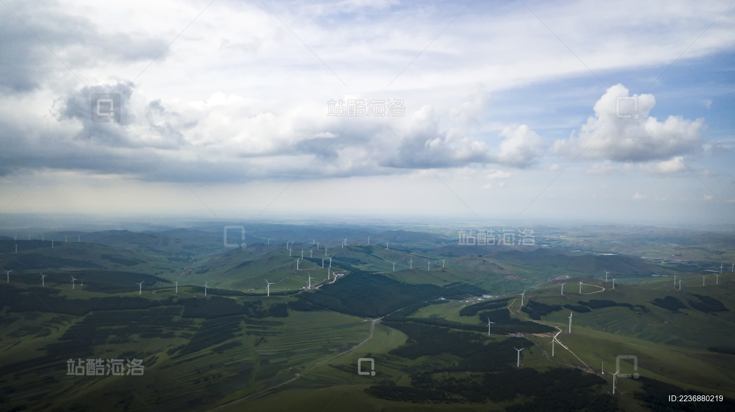 河北张家口张北草原公路风电全景图