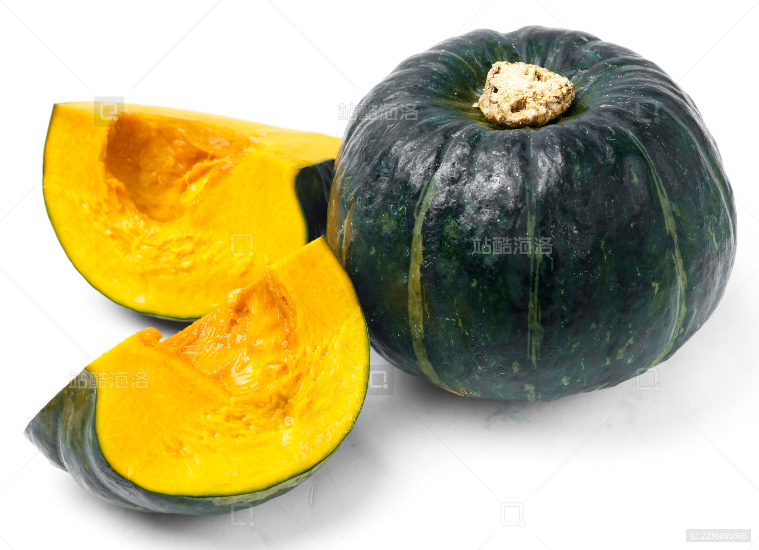 新鲜贝贝瓜在白底上
