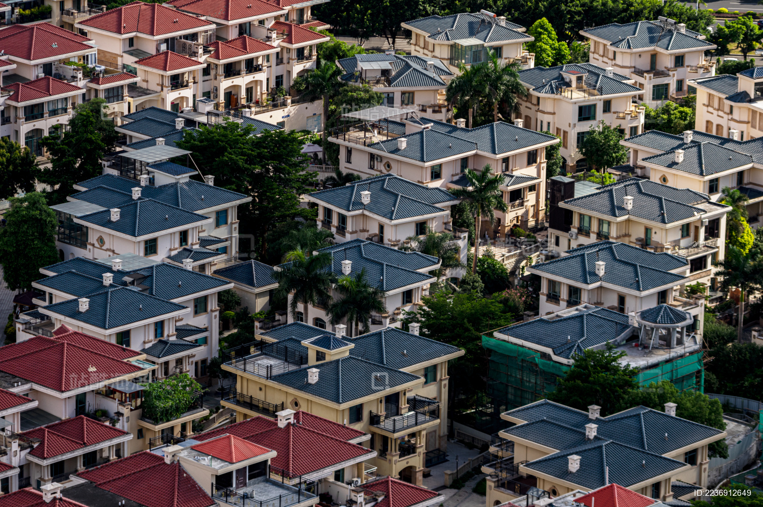 白天户外现代欧式别墅群住宅