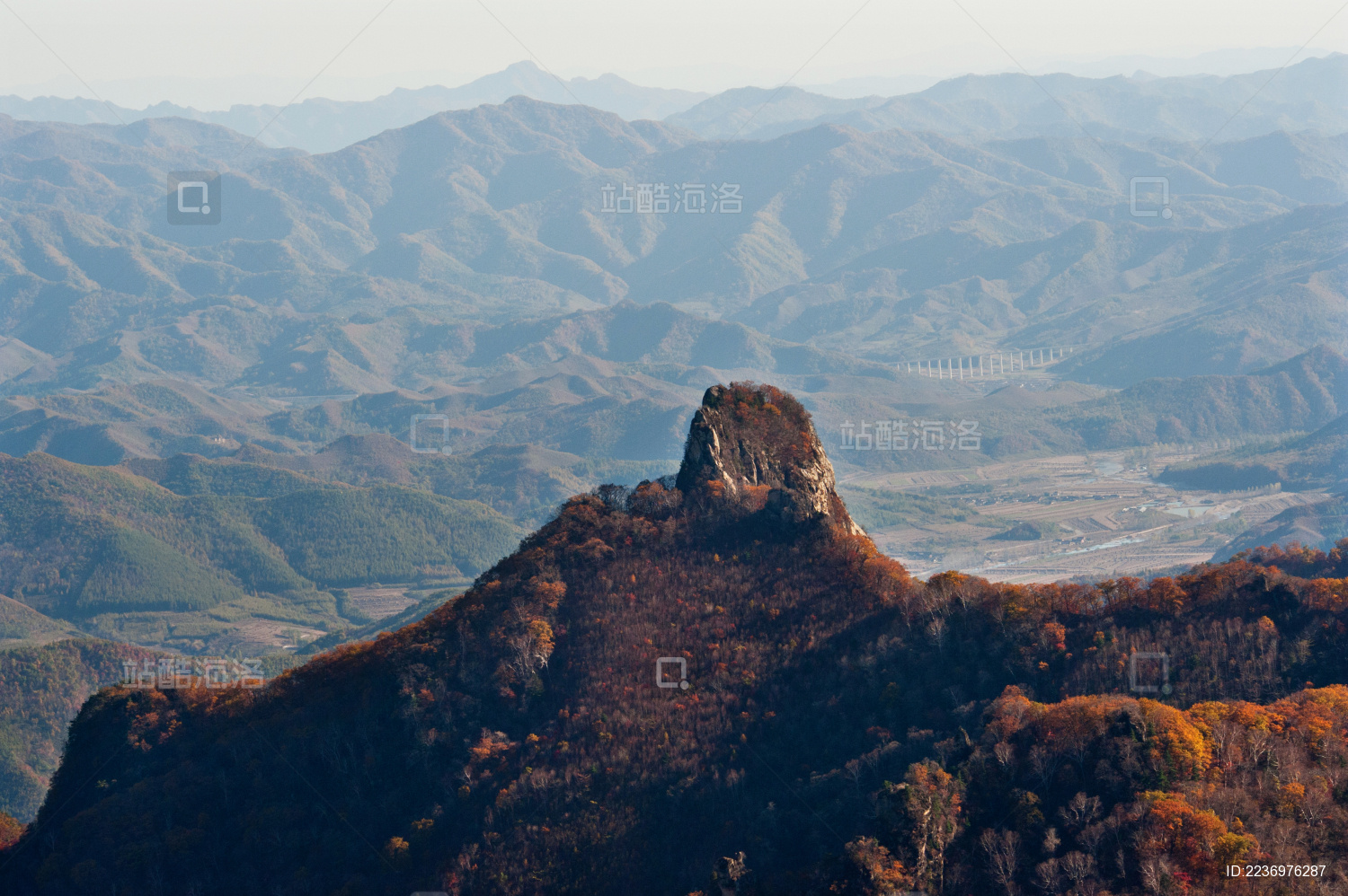 中国辽宁丹东宽甸天桥沟大佛爷沟老佛爷坐子