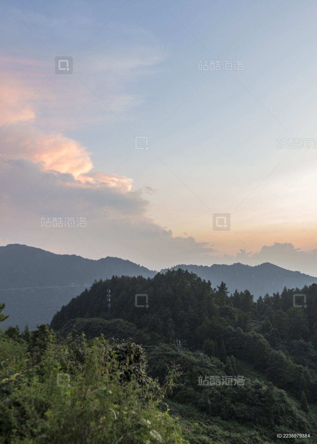 重庆綦江区万盛黑山谷夏季的晚霞