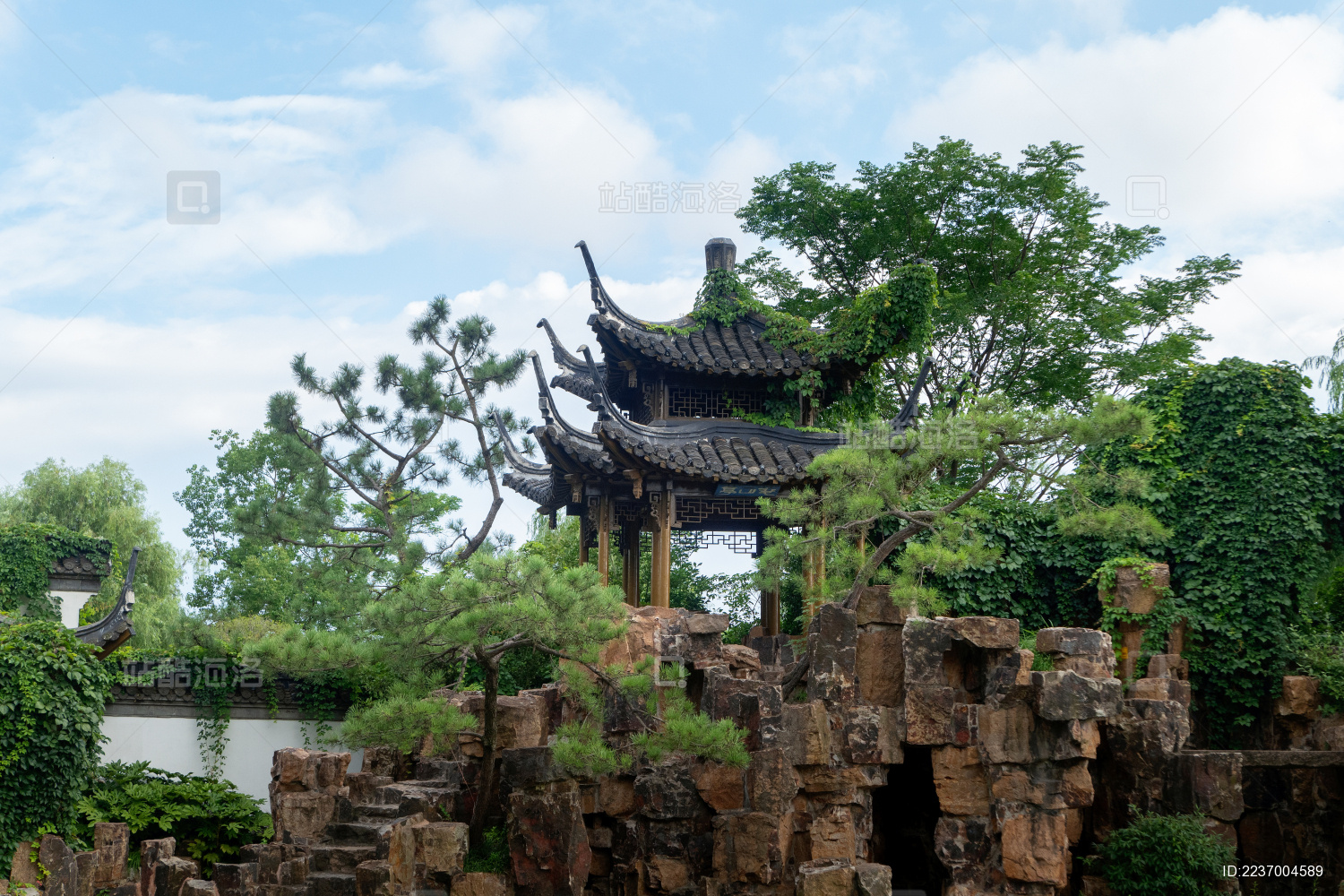 中国江苏园林景观 瘦西湖中的园林