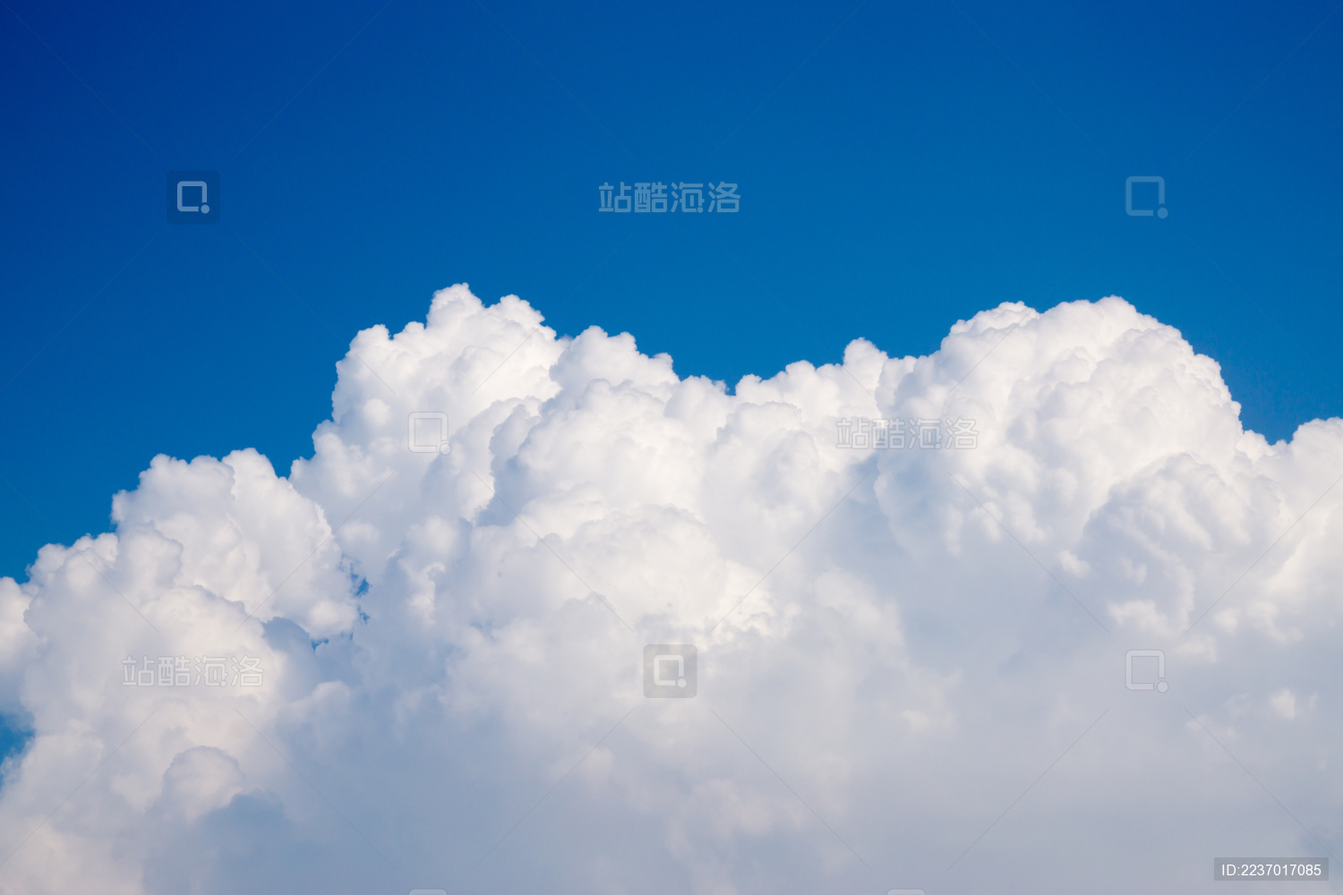 蓝色的天空白色的云