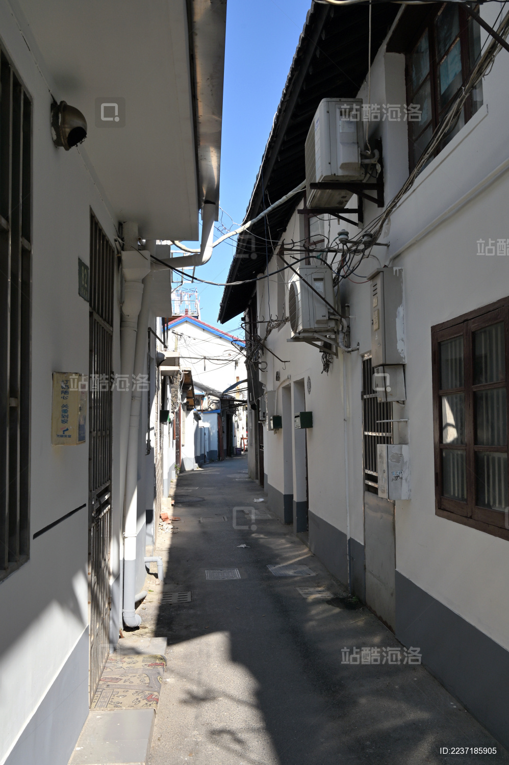 上海浦东新区川沙古镇街景及弄堂老建筑