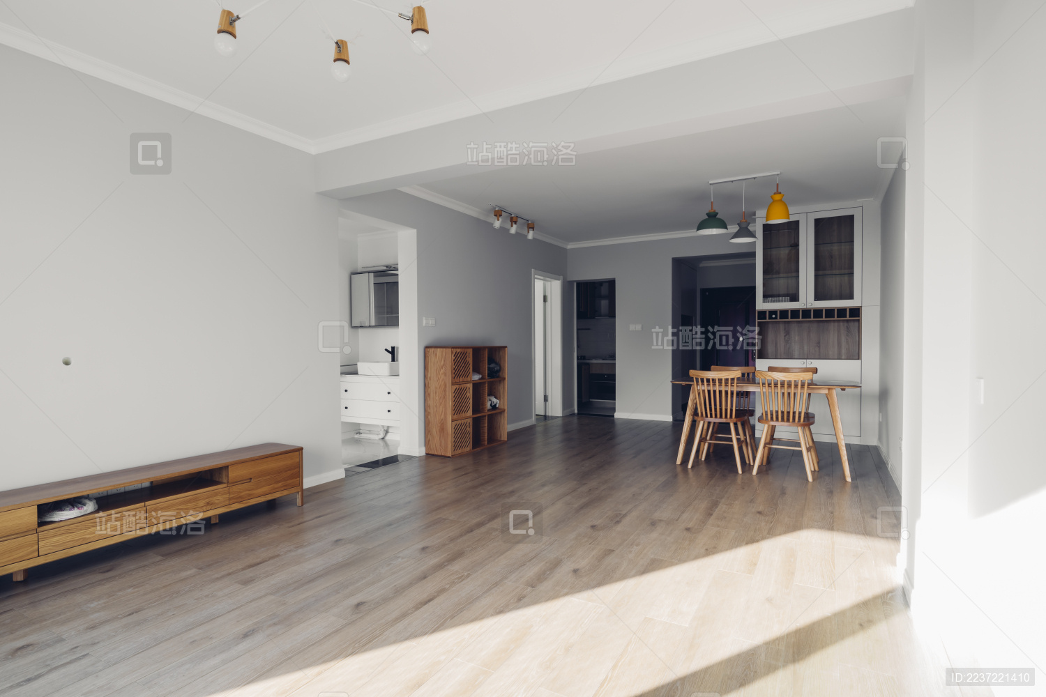 北欧简约风原木色家装风格大厅全貌图