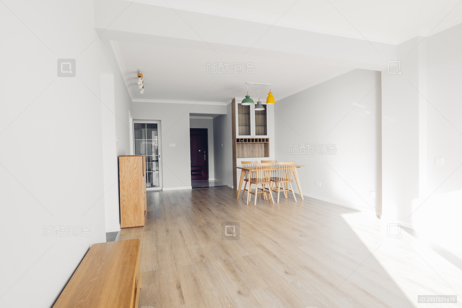 北欧简约风原木色家装风格大厅全貌图