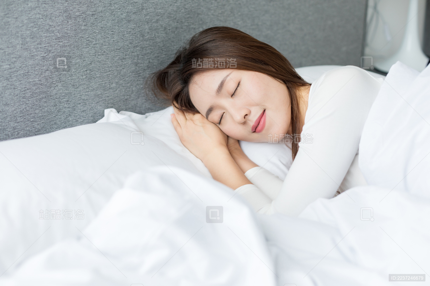 睡觉的女人素材,女生侧身睡觉唯美图片 - 伤感说说吧