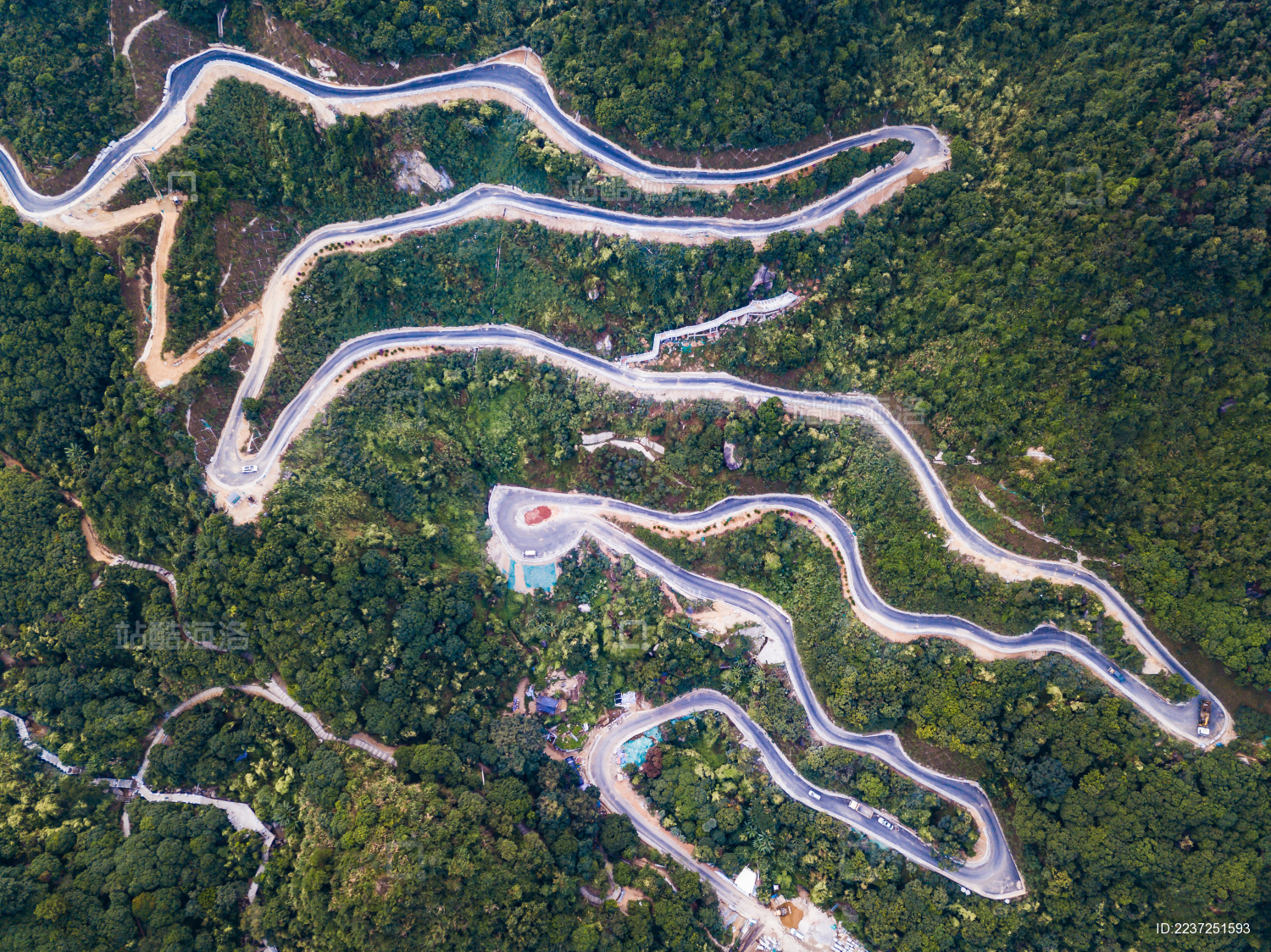 中国广东深圳羊台山公园盘山公路_站酷海洛_正版图片_视频_字体_音乐