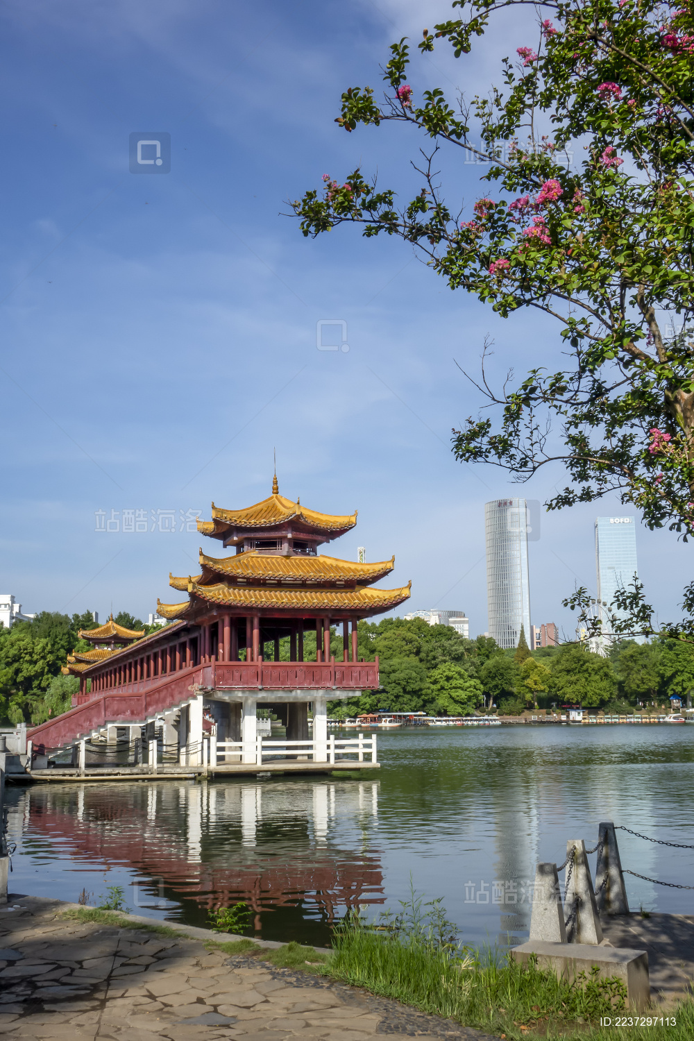 湖南烈士公园风光-年嘉湖迎丰桥