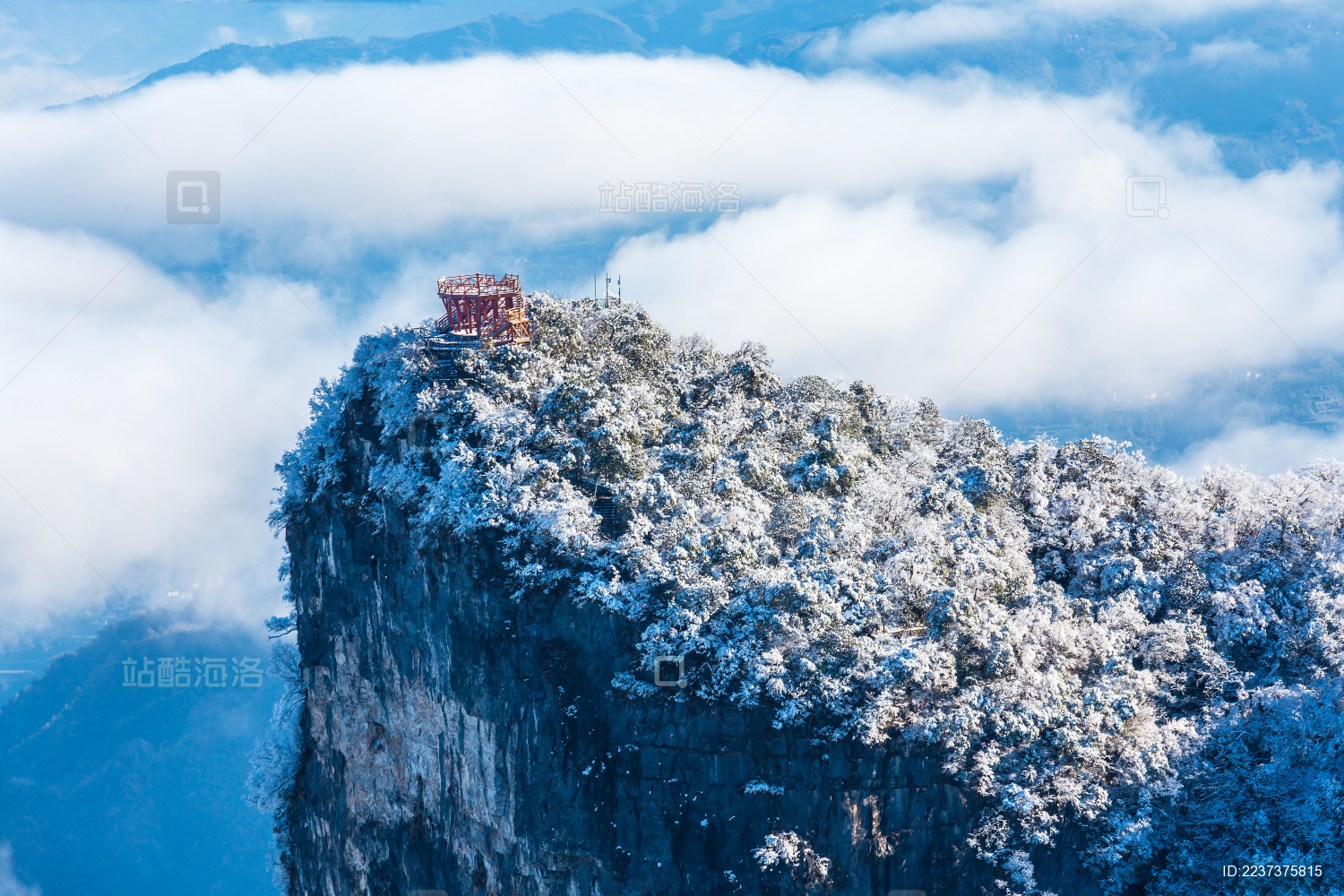 张家界天门山雪景