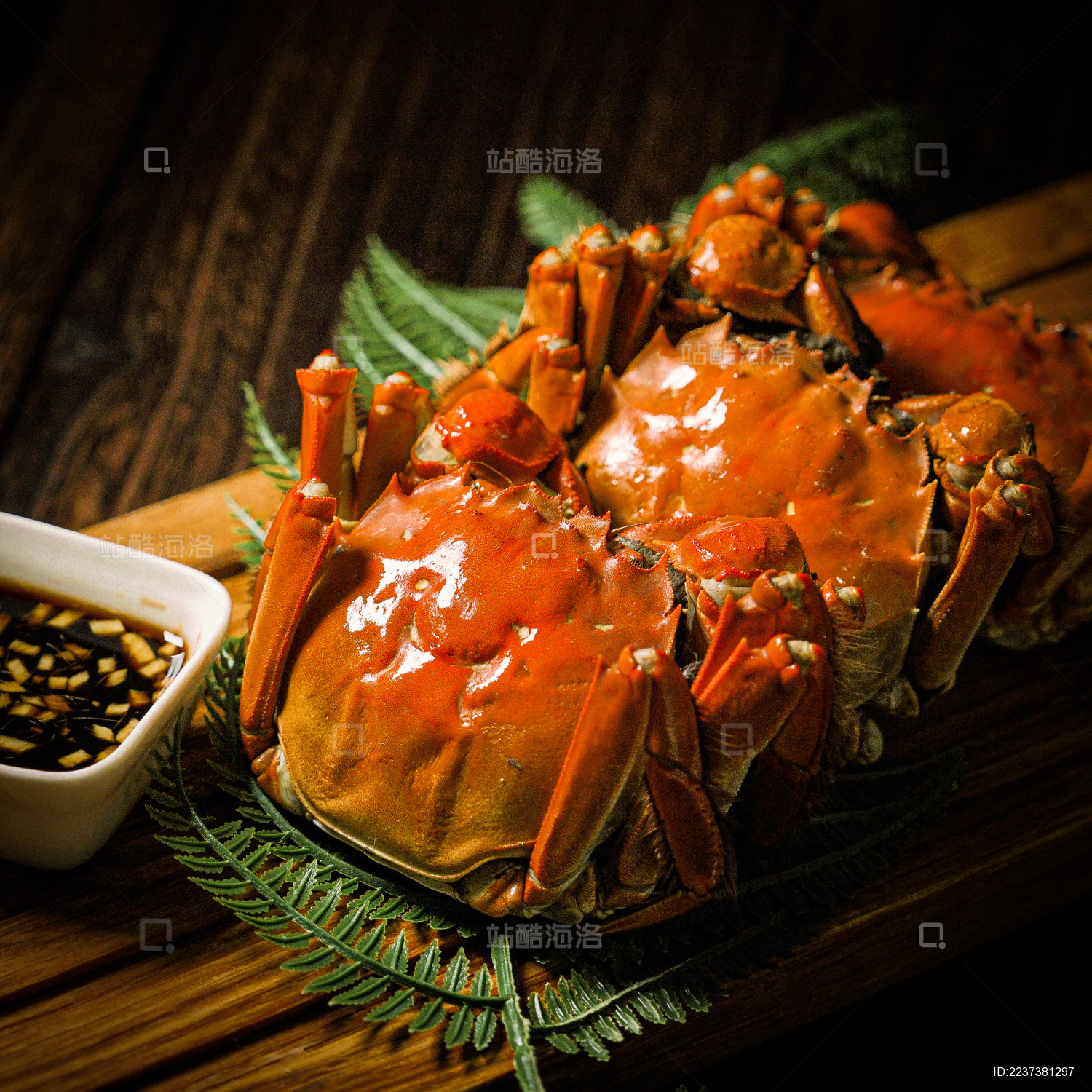 又是一年菊黄蟹肥时，金秋“蟹”意浓浓，尽在杭州黄龙饭店
