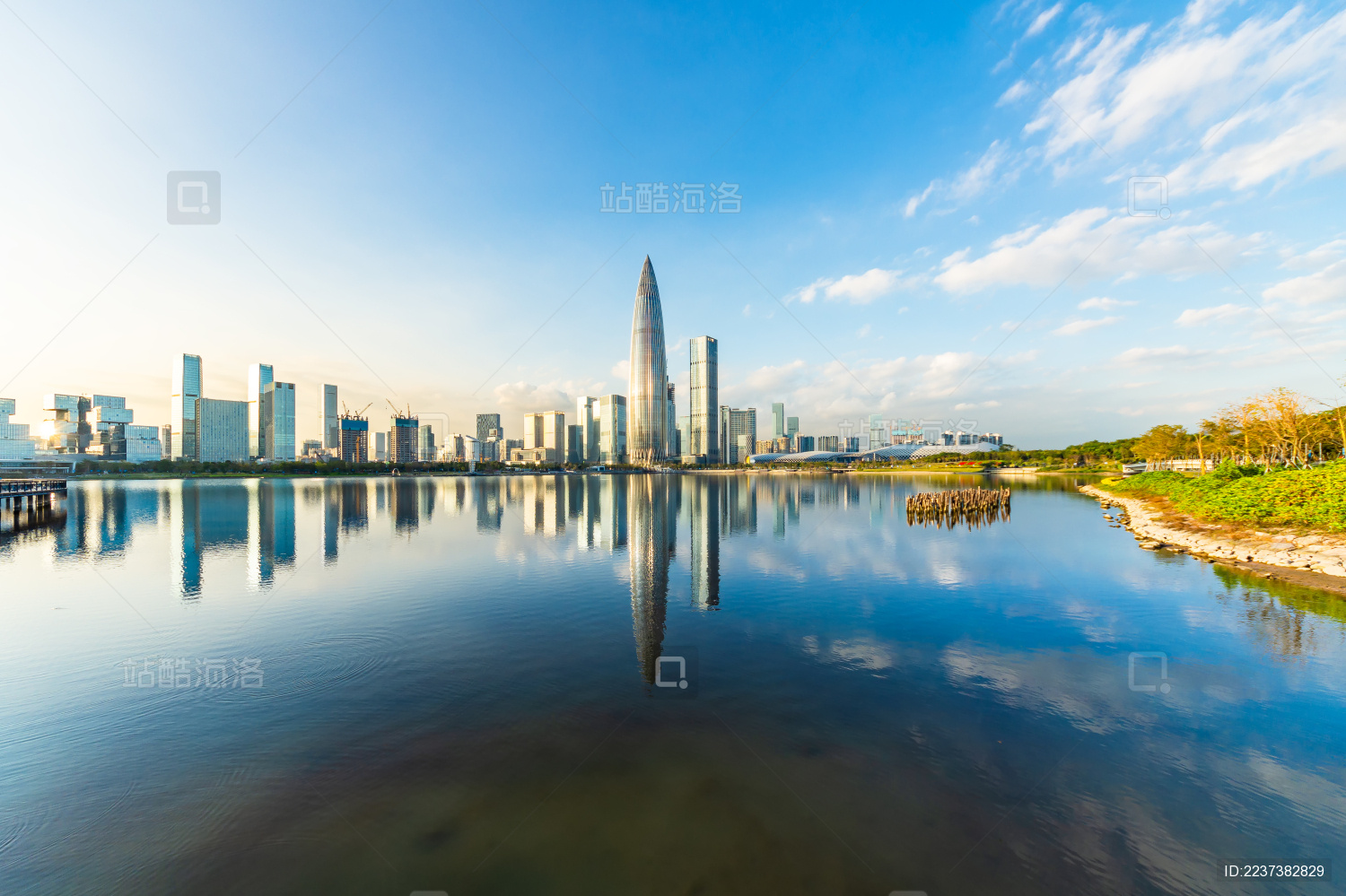 中国广东深圳湾人才公园风光