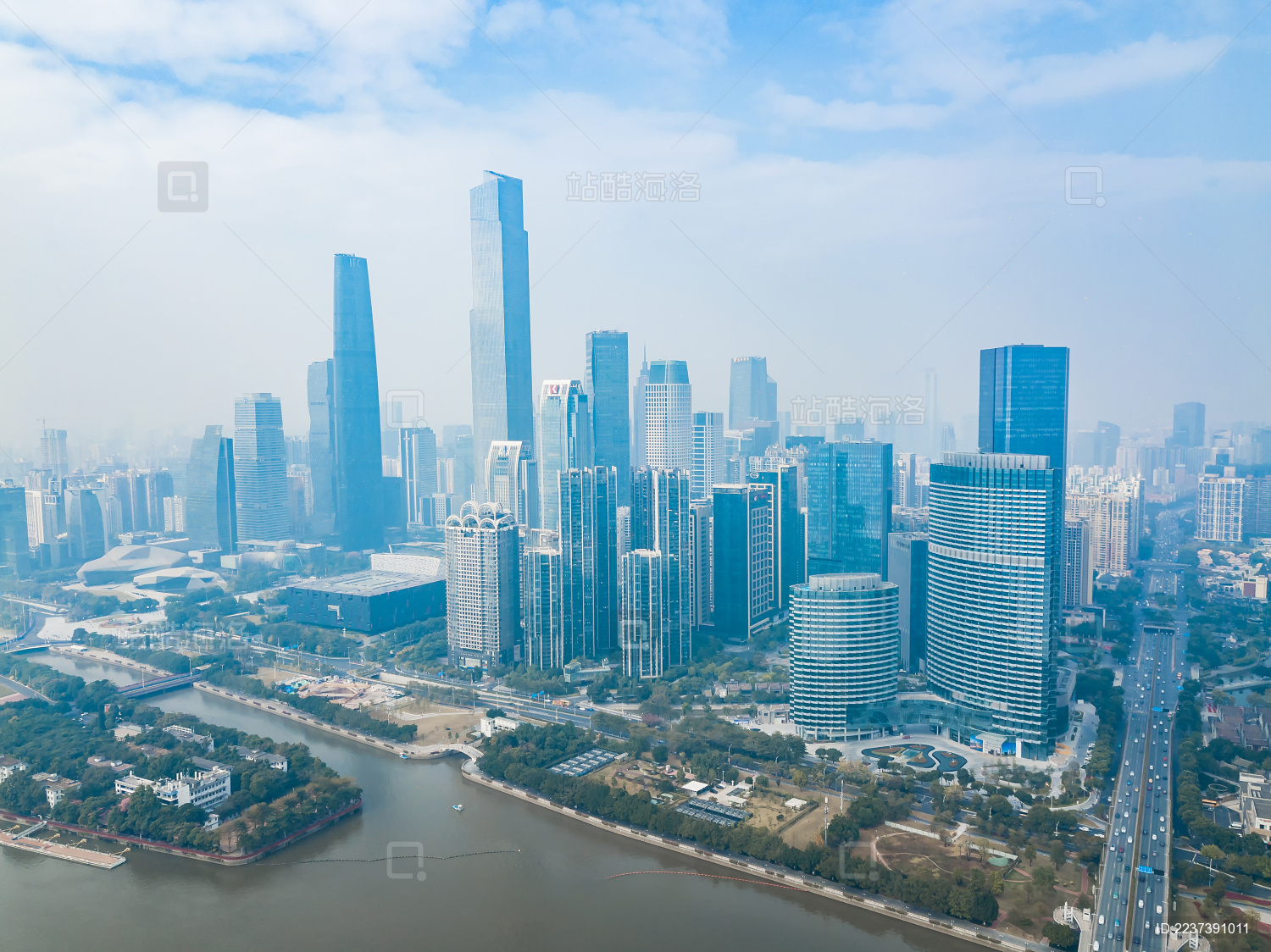 中国广东省广州珠江新城城市风光航拍