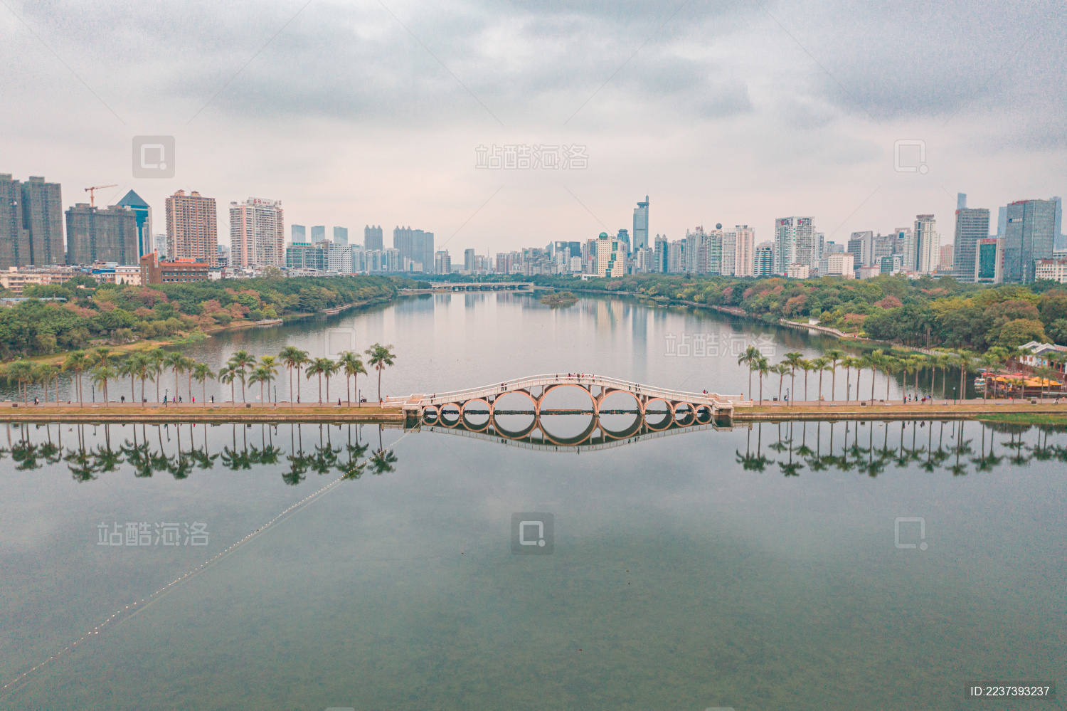 南宁南湖公园航拍风光