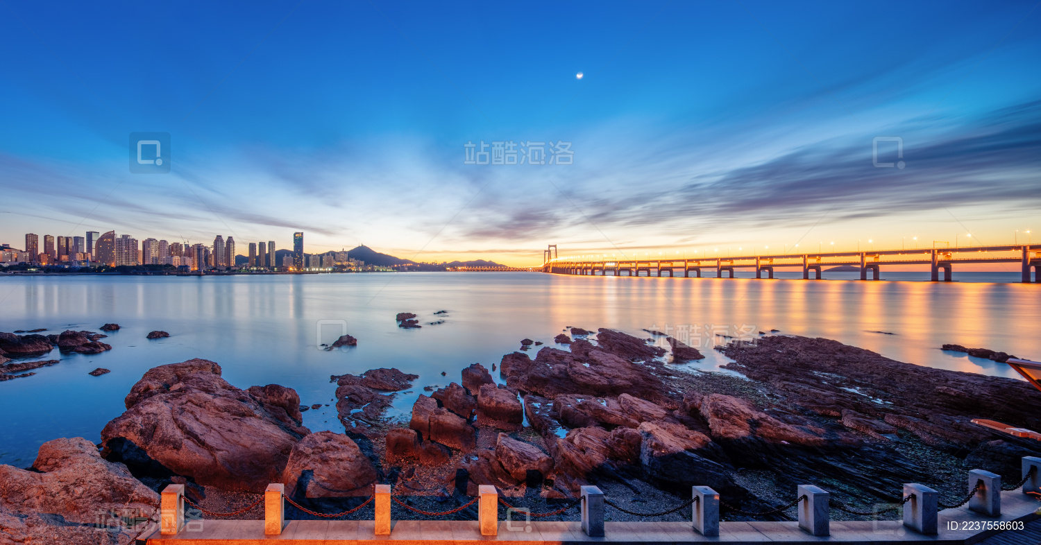 中国辽宁大连星海湾日出