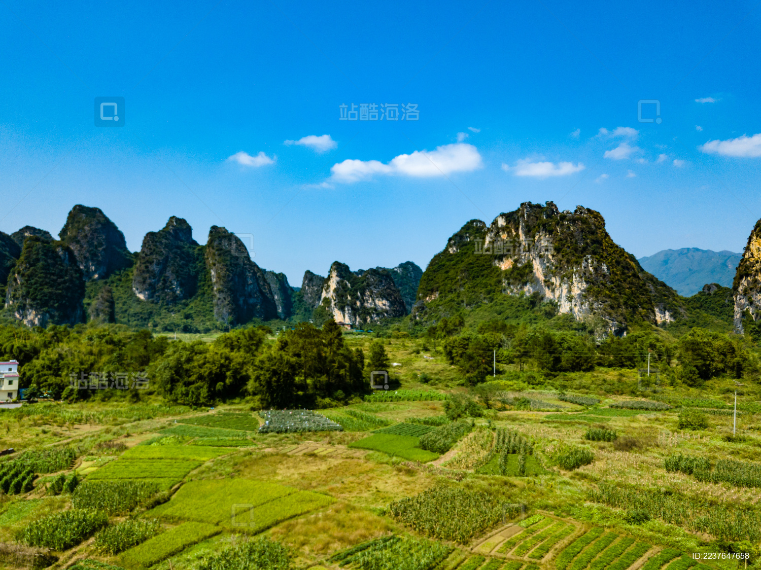 航拍广东英德英西峰林