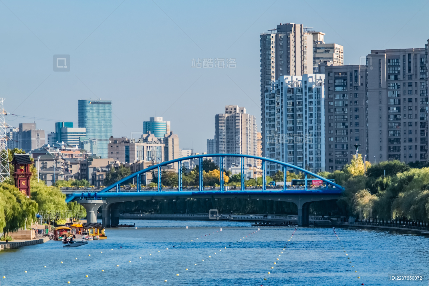 江苏省南京市秦淮河清凉门大桥建筑环境