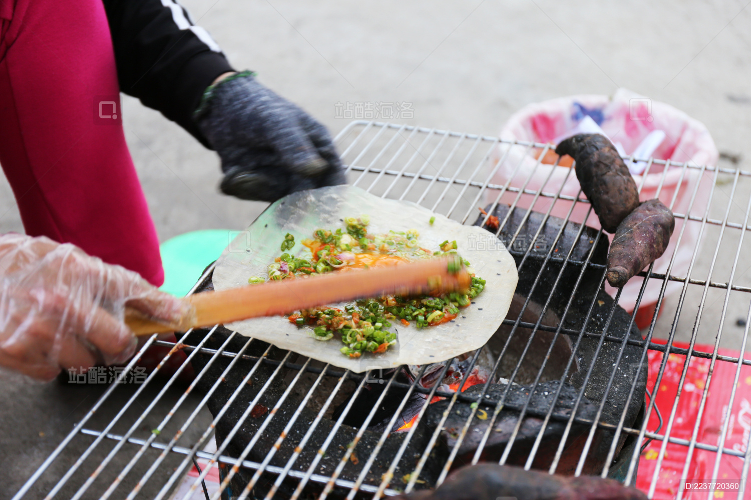 越南大叻当地特色美食越南煎饼
