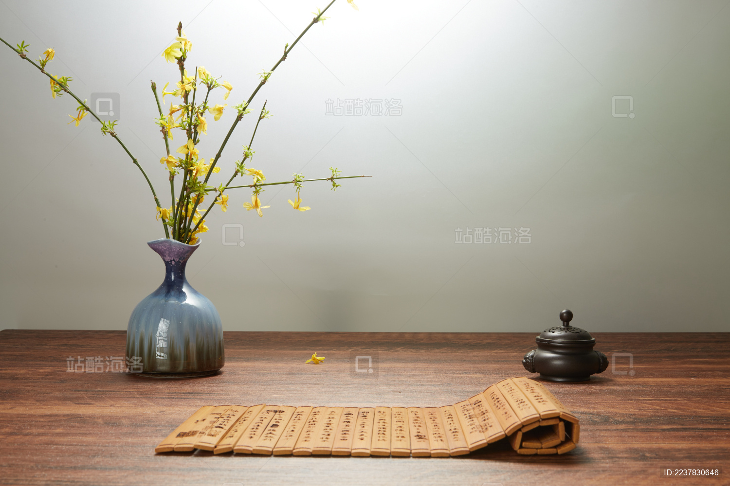 中国古代禅意书桌焚香看书简