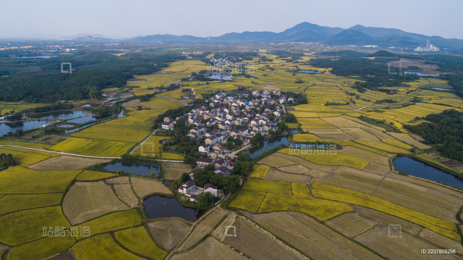 中国安徽宣城郎溪县凌笪乡钱村田园秋色