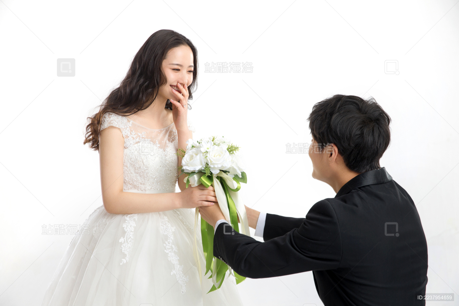 浪漫的新郎和新娘