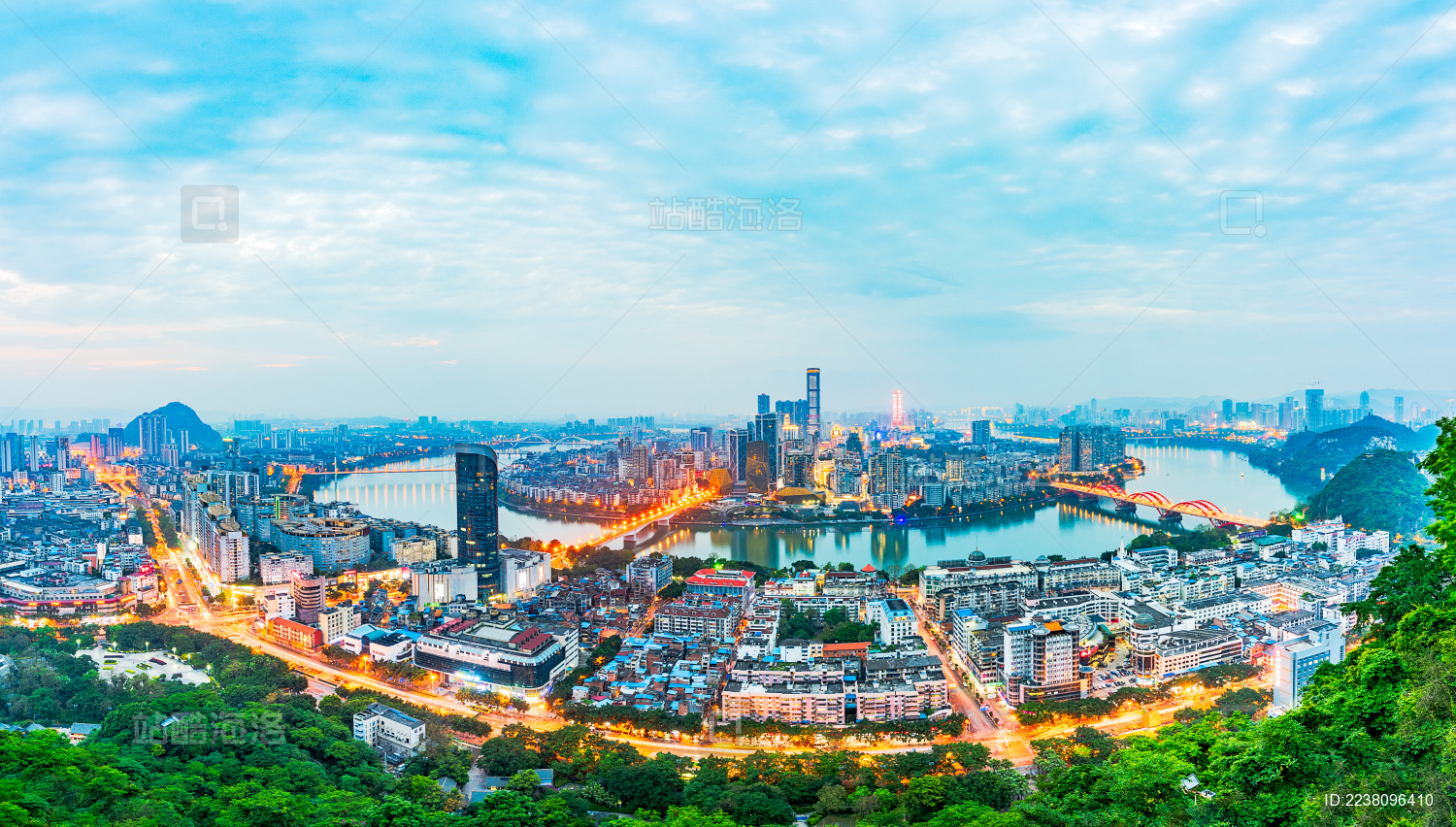 广西柳州马鞍山的都市夜景