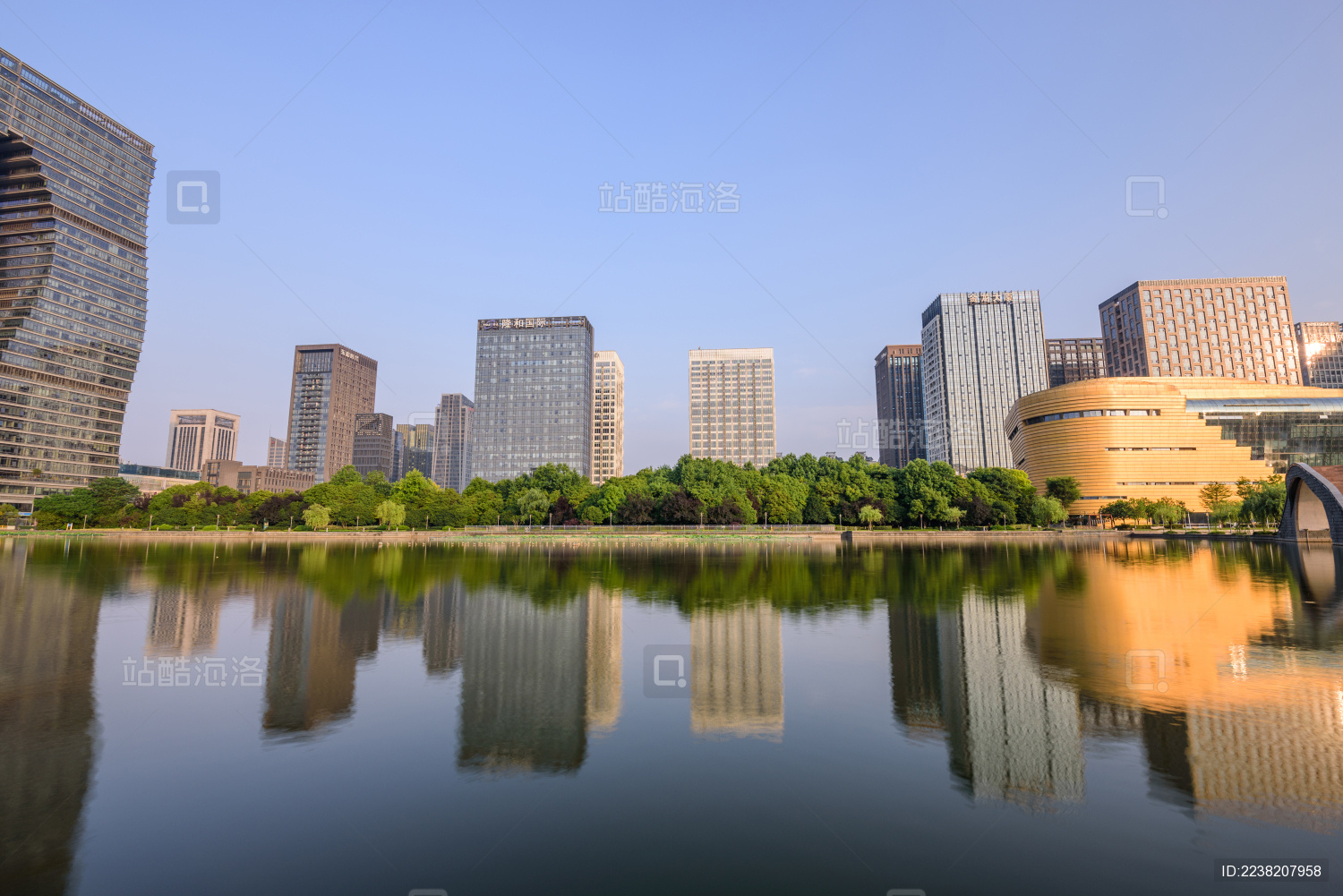 中国浙江杭州滨江区城市风光