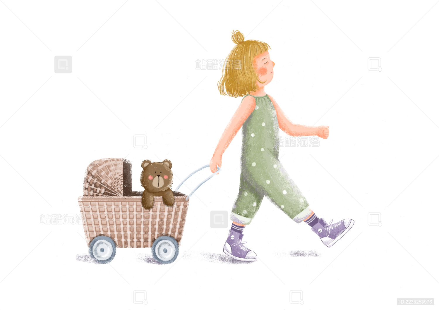 小女孩拉着坐在婴儿车里的小熊玩具