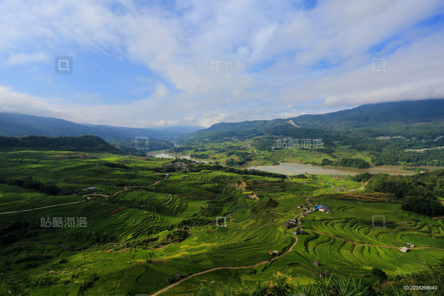 云南保山市龙陵县龙江乡大美田野