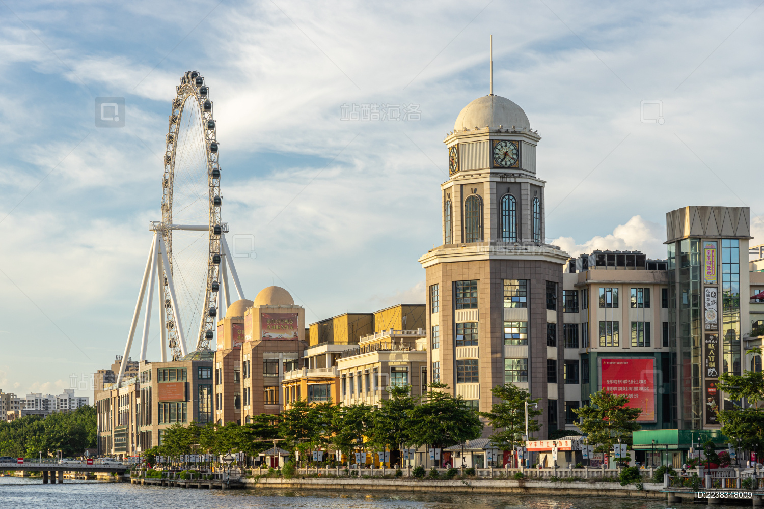 广东中山岐江两岸城市建筑风光