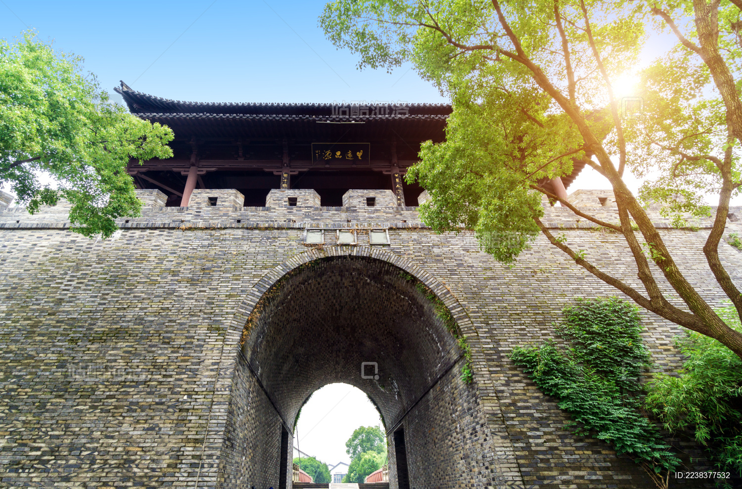 中国浙江绍兴迎恩门 古城墙和城楼