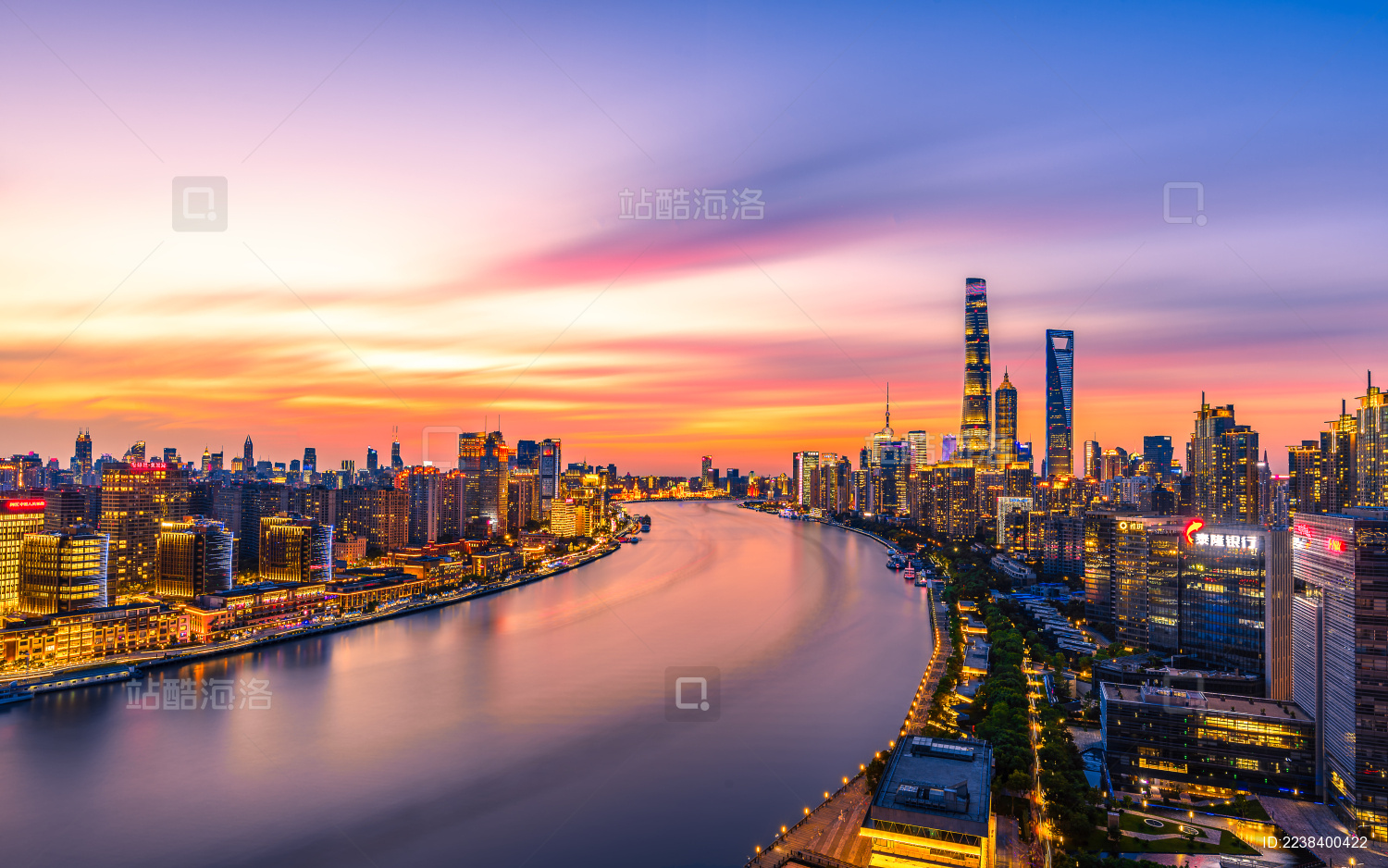 中国上海航拍陆家嘴城市风光