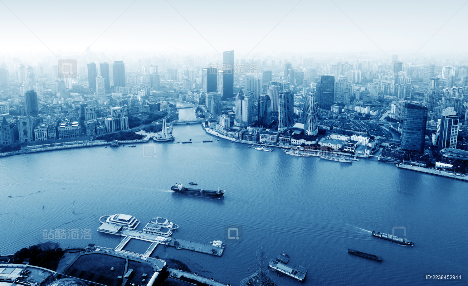 上海城市景观 高点拍摄的陆家嘴摩天大楼