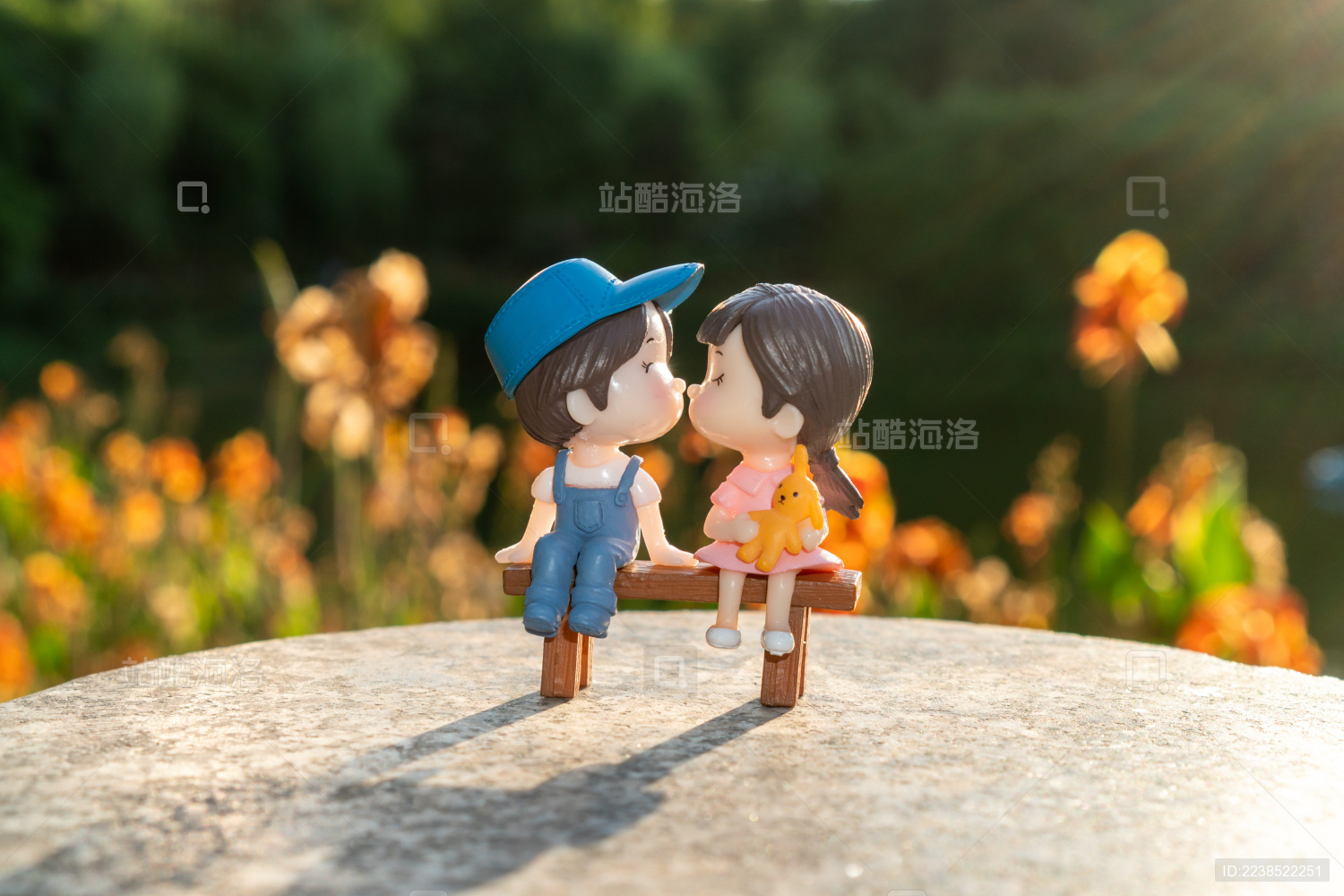 公园亲嘴娃娃 可爱小甜美