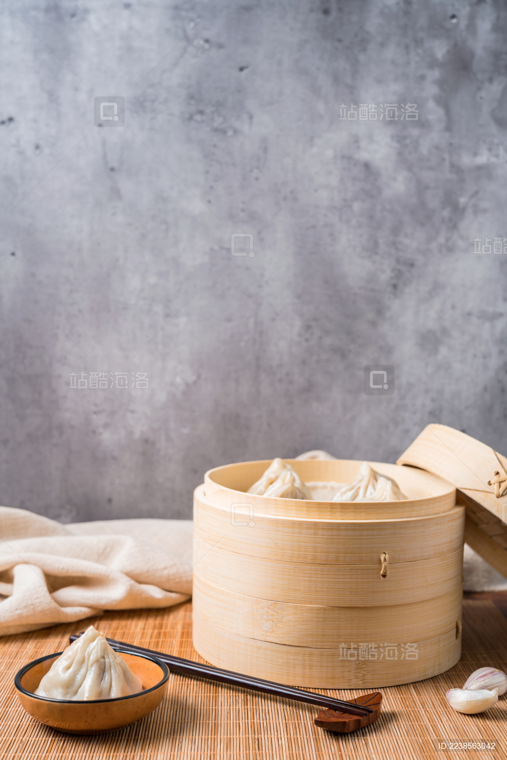 中国江苏无锡特产美食鲜肉小笼包