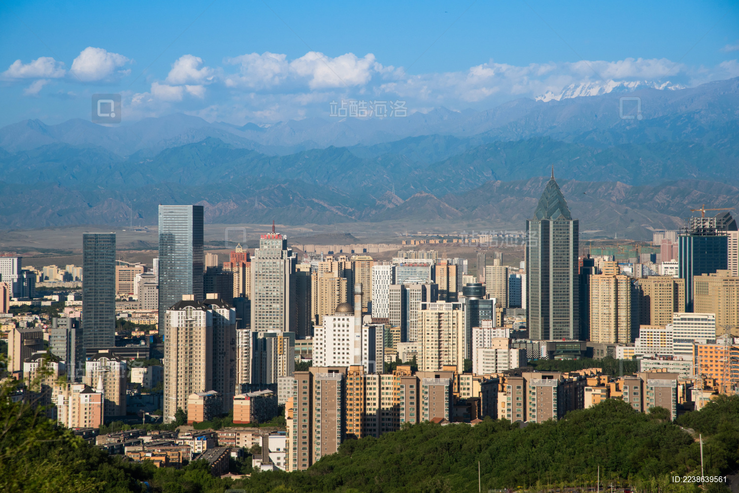 航拍中国新疆乌鲁木齐市城市风光