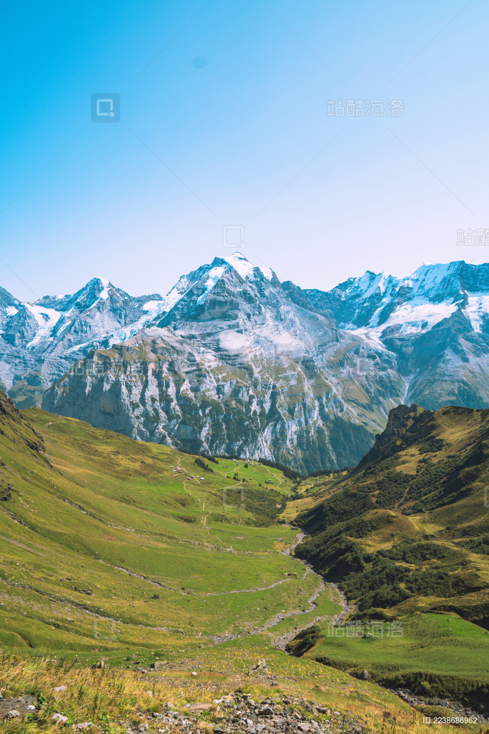 瑞士最高峰阿尔卑斯山少女峰