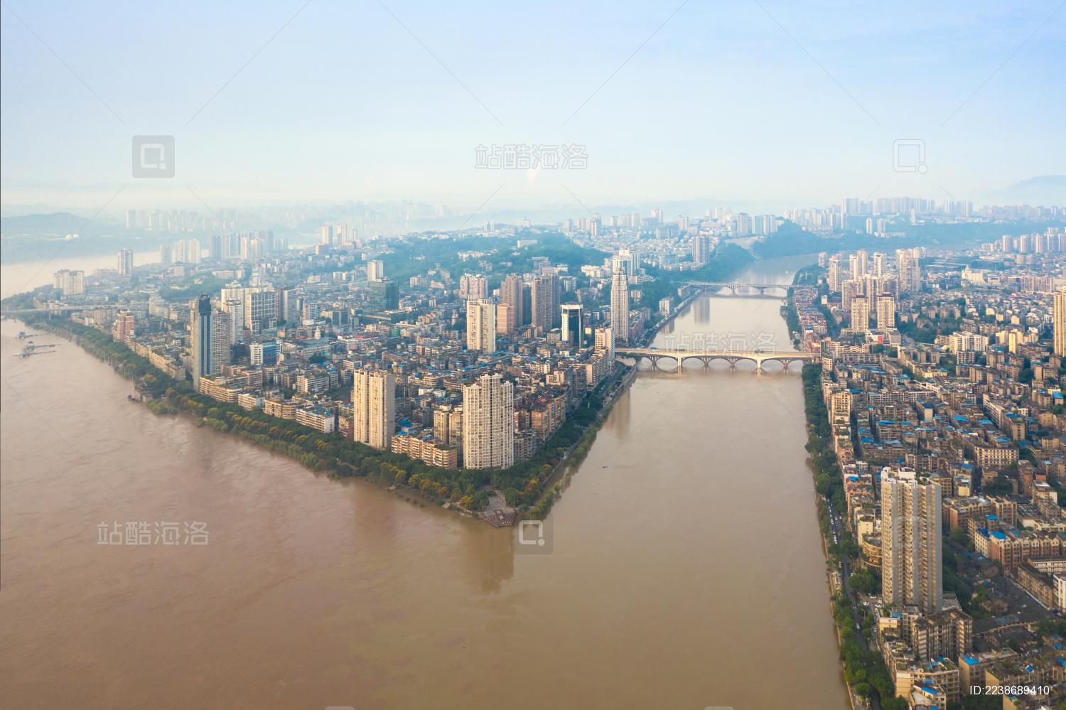 四川省泸州市全景航拍图_站酷海洛_正版图片_视频_字体_音乐素材交易