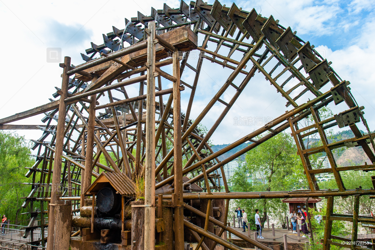 中国古代水车 专门用来农业灌溉的机械