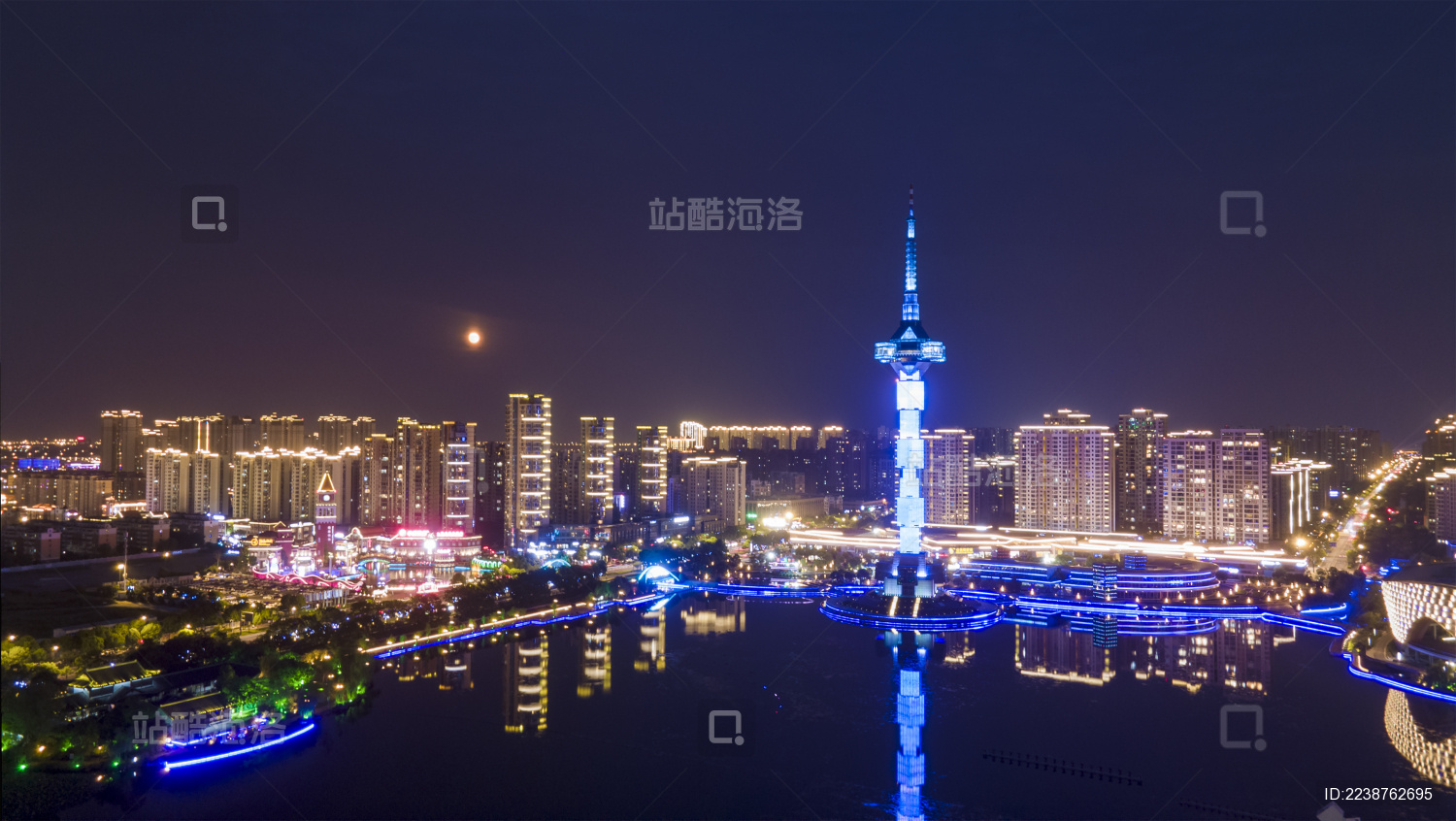 航拍中秋国庆双节盐城聚龙湖公园电视塔夜景