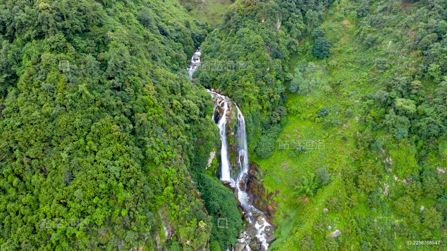 中国云南省玉溪市兴平南恩瀑布航拍